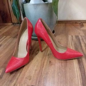 Classic red stilletoe